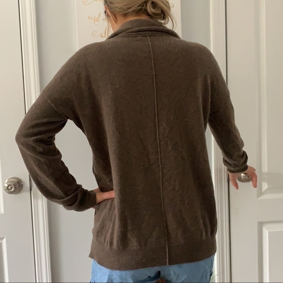 Kier & J Cashmere Sweater brown turtleneck side slits super soft size L - Picture 2 of 13